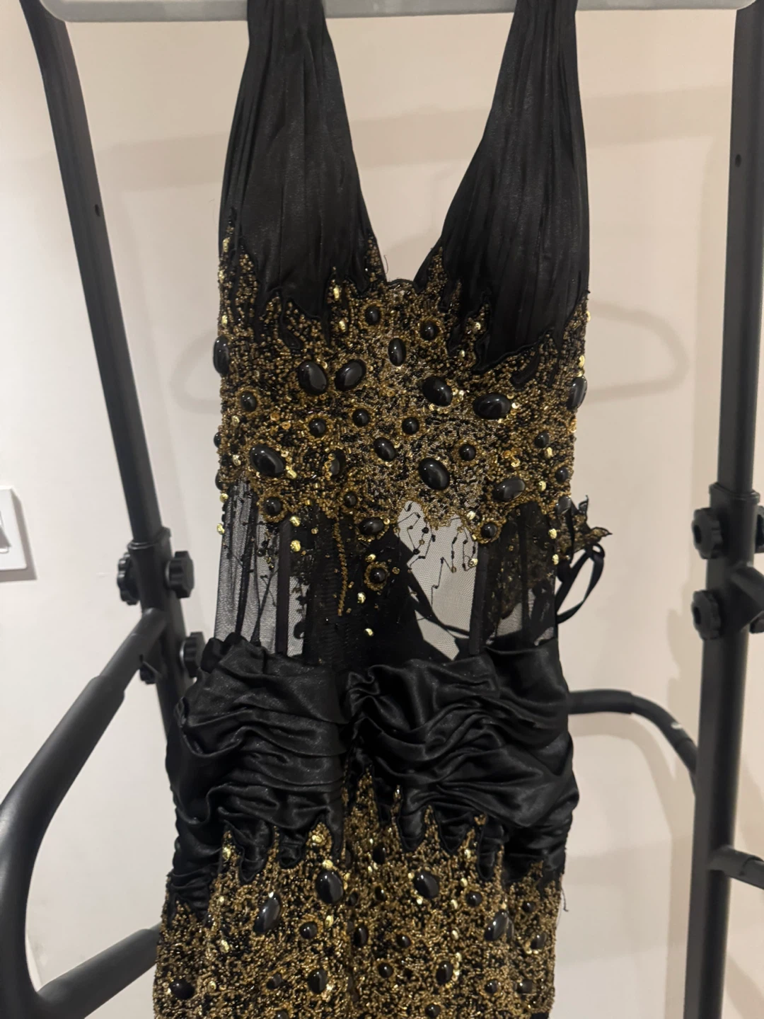 Black and Gold Embellished Formal Gown - photo 4