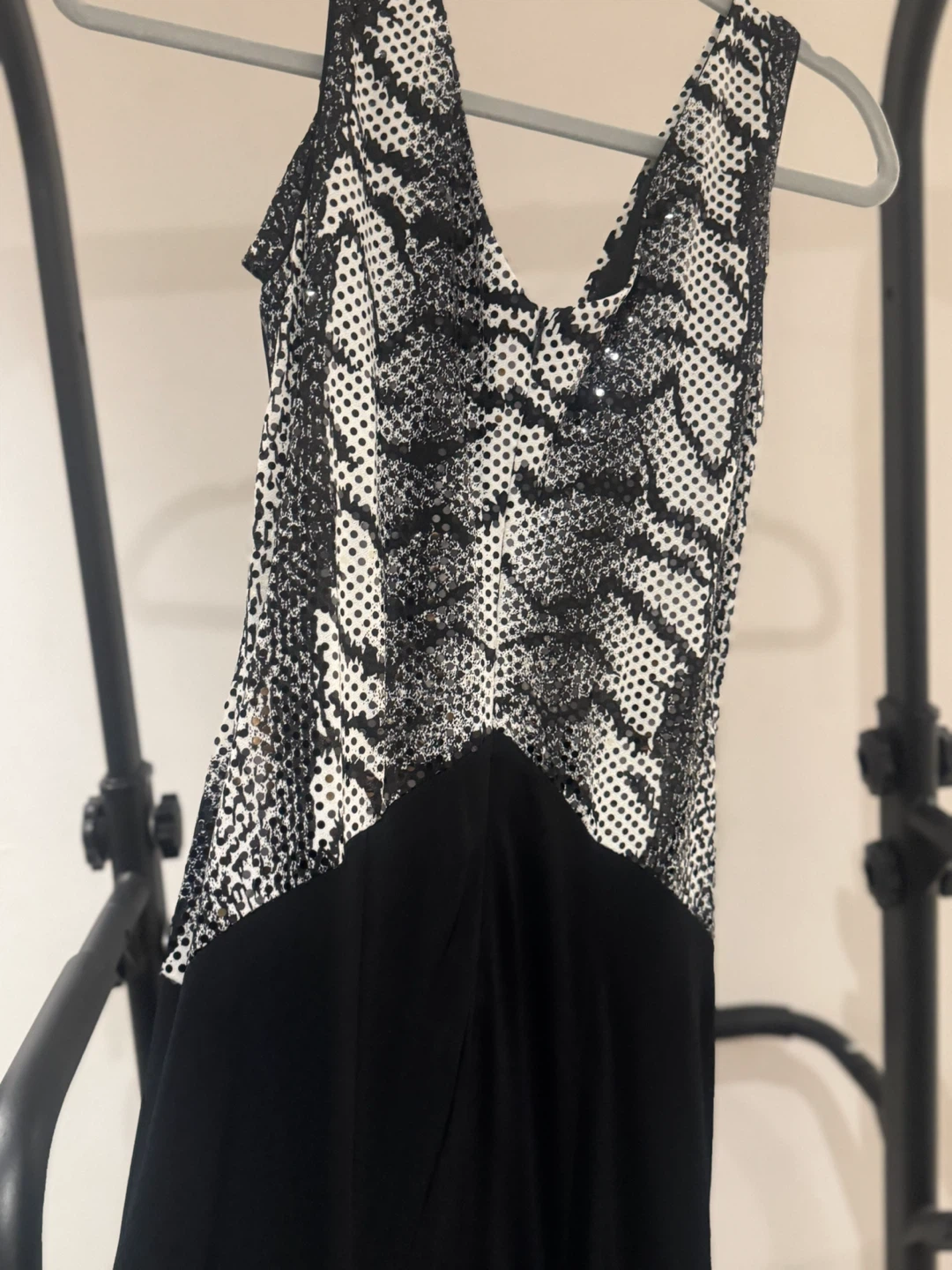 Black and White Patterned Maxi Dress - photo 3