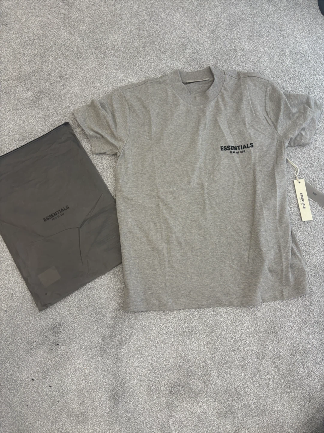 Fear of God Essentials T-Shirt - Black - photo 4