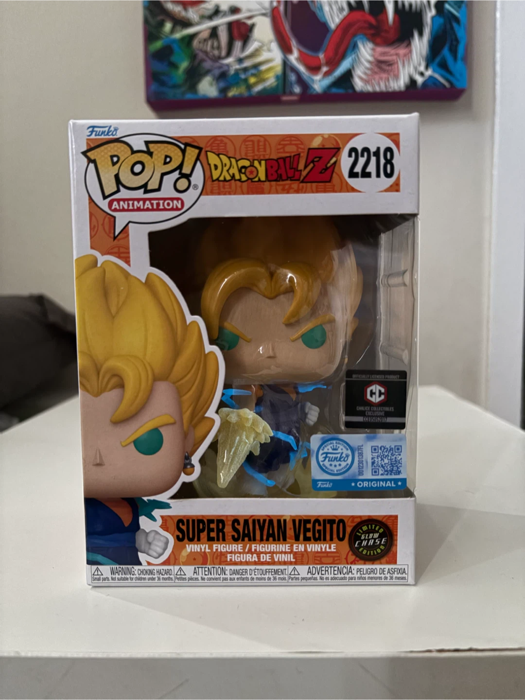 Funko Pop! Dragon Ball Z SSJ Vegito #2218 GITD Chase (damaged)