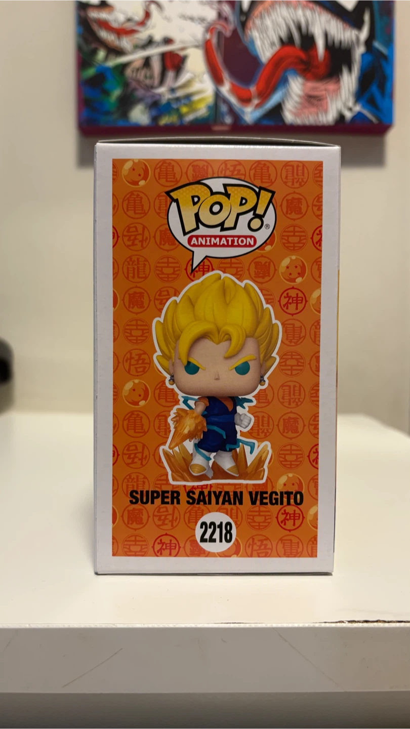 Funko Pop! Dragon Ball Z SSJ Vegito #2218 GITD Chase (damaged) - photo 2