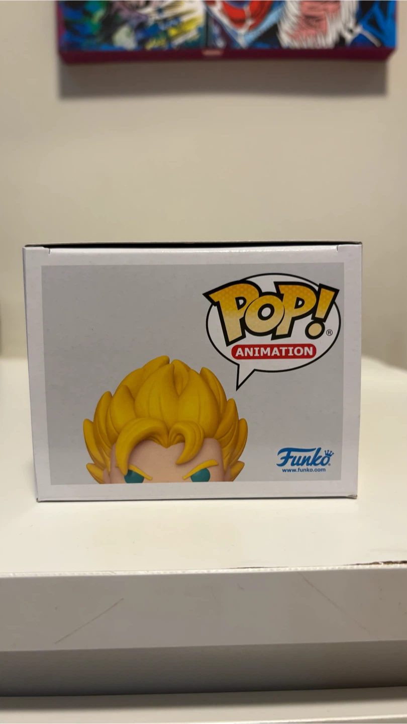Funko Pop! Dragon Ball Z SSJ Vegito #2218 GITD Chase (damaged) - photo 5