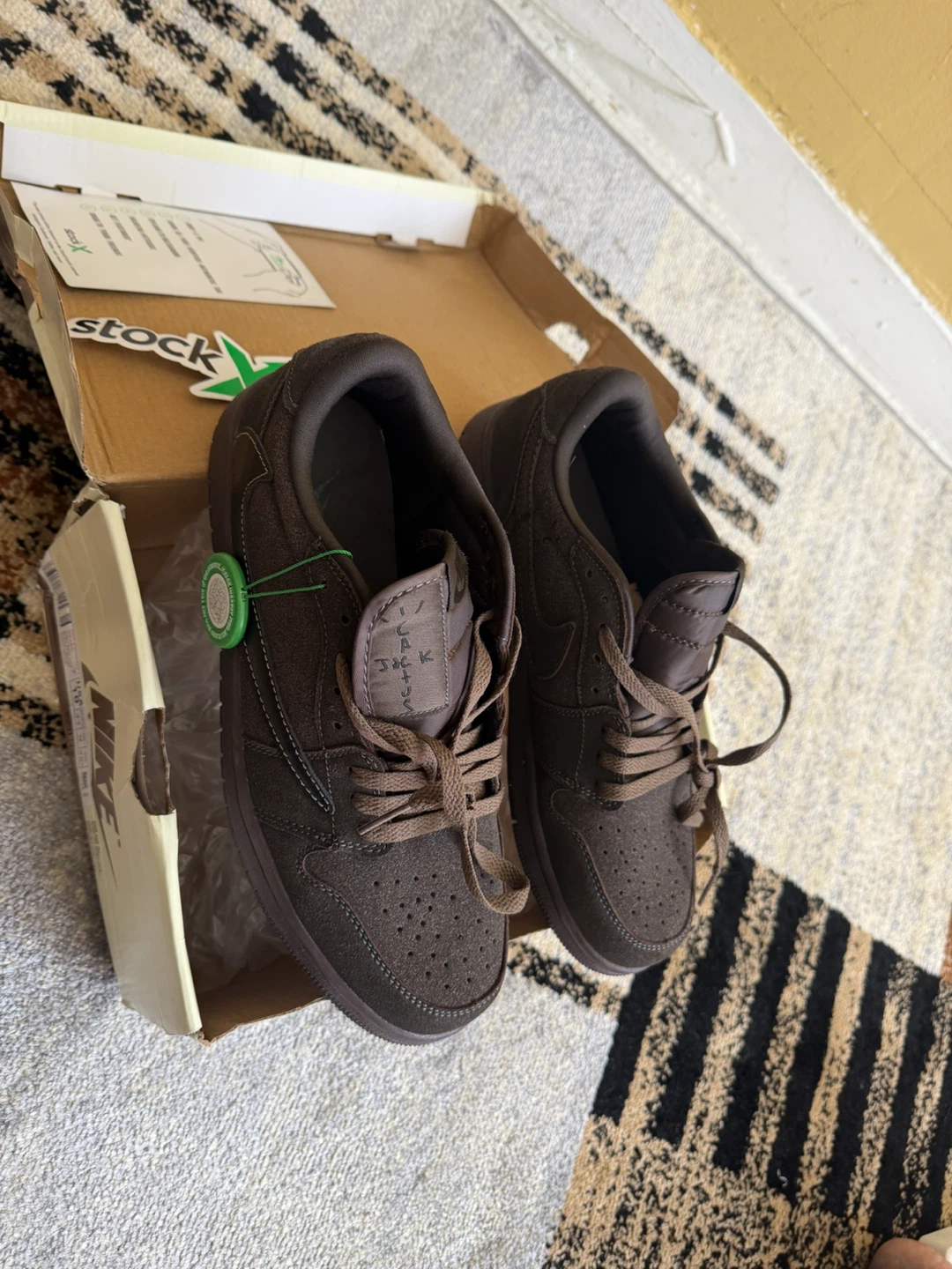 Nike Travis Scott x Air Jordan 1 Low OG SP Velvet Brown