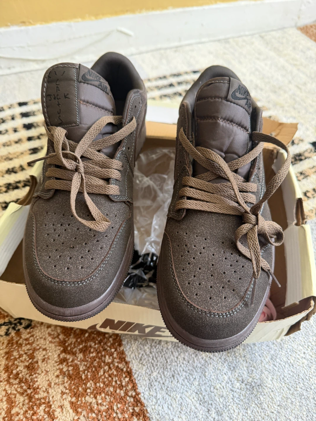 Nike Travis Scott x Air Jordan 1 Low OG SP Velvet Brown - photo 2