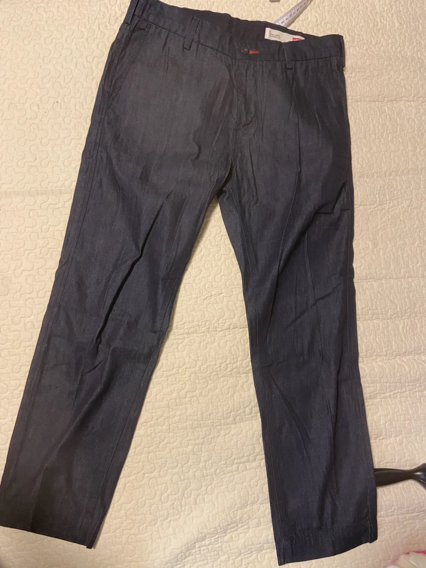 Vintage Levi’s Lightweight Dark Indigo Chino Pants