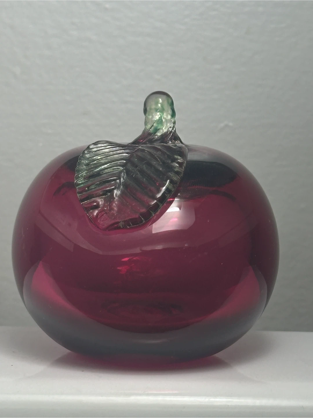 Vintage Rossi Cranberry Glass Apple Made in Canada - photo 2
