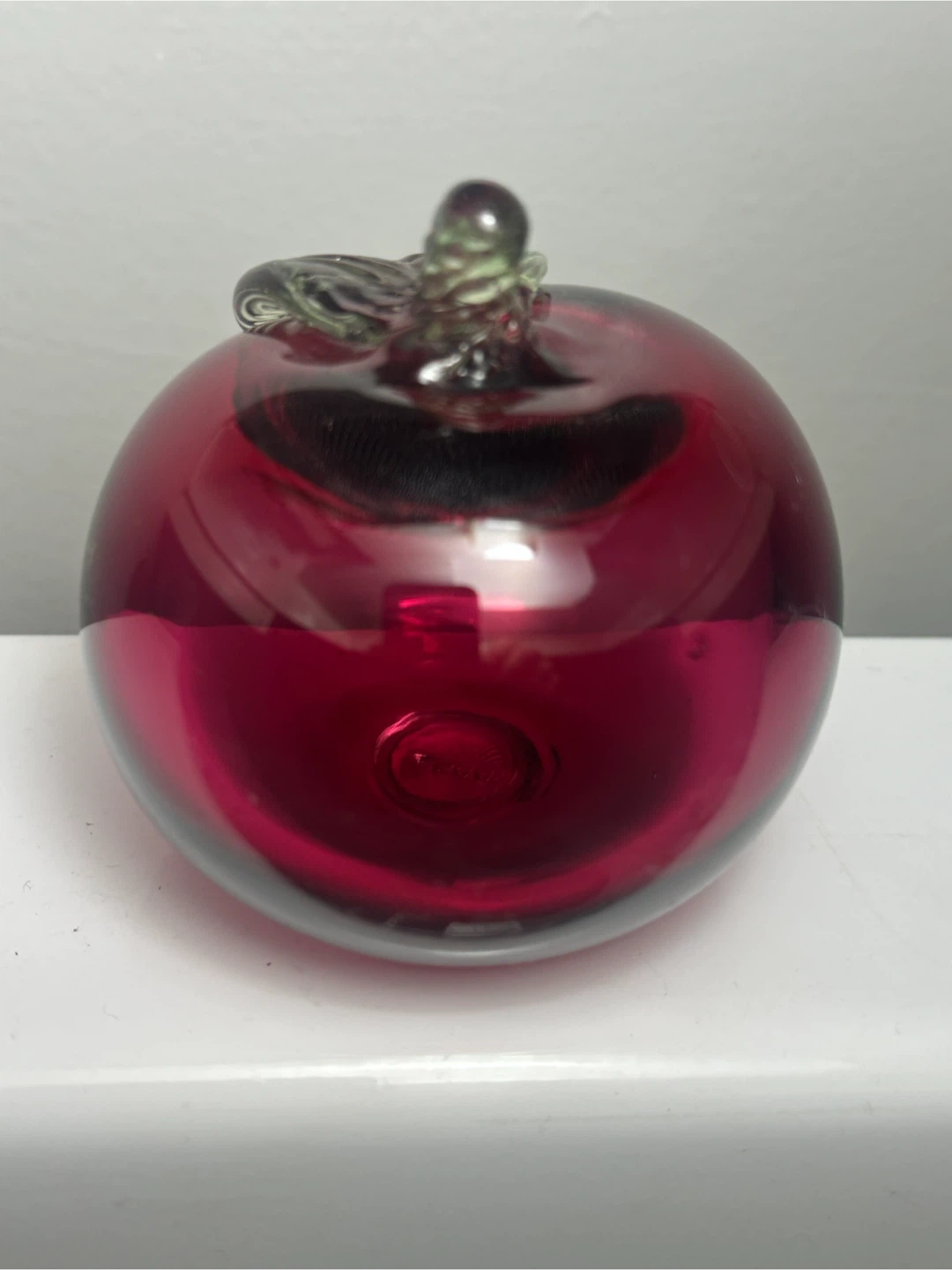 Vintage Rossi Cranberry Glass Apple Made in Canada - photo 5
