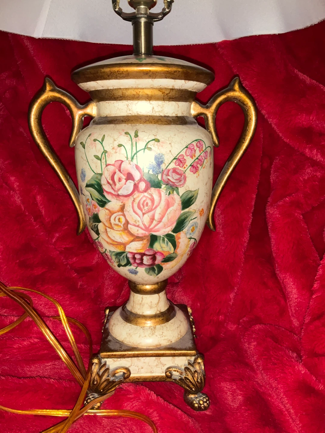 Vintage Floral Table Lamp