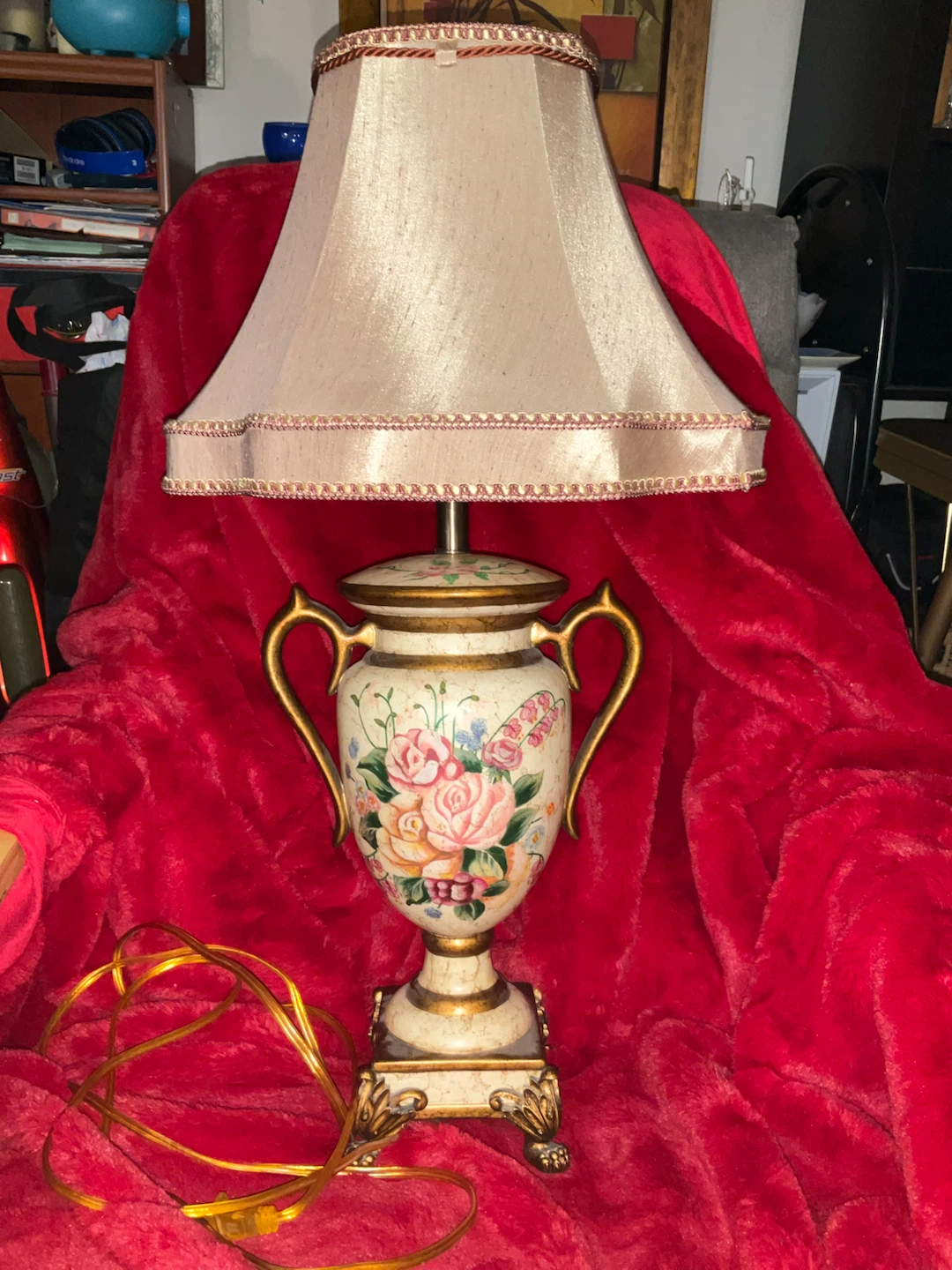 Vintage Floral Table Lamp - photo 3