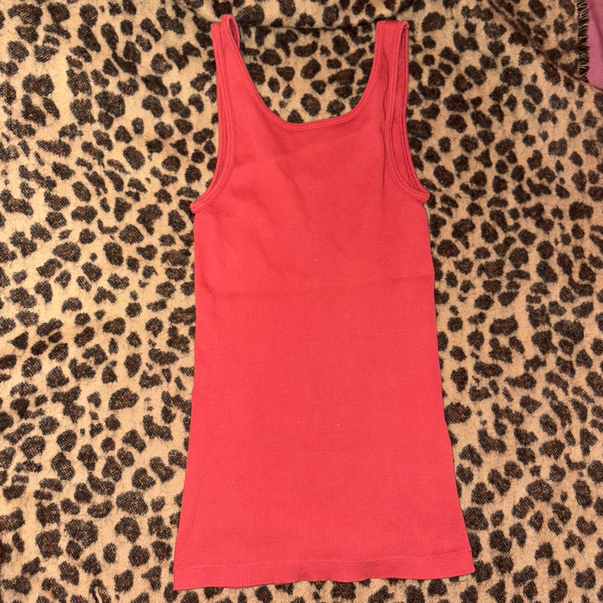 brandy melville beyonca electric tank - photo 2