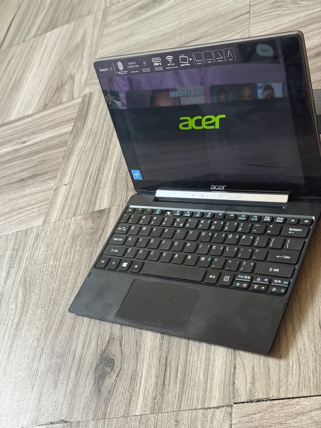 Acer Switch V10 2-in-1 Laptop/Tablet 10.1  inch - photo 2