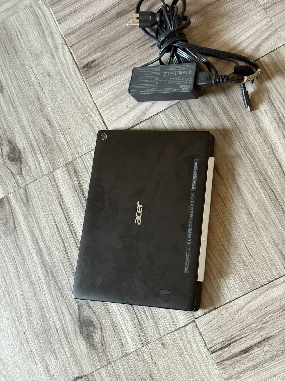 Acer Switch V10 2-in-1 Laptop/Tablet 10.1  inch - photo 5