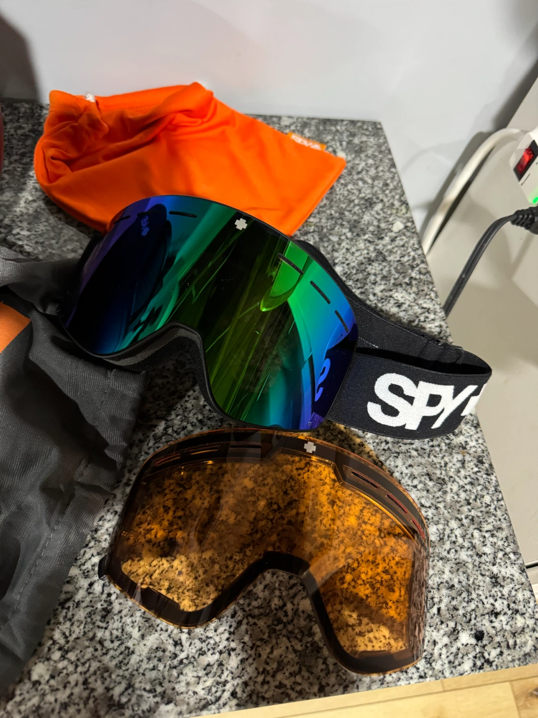 SPY snow helmet and goggles - photo 5