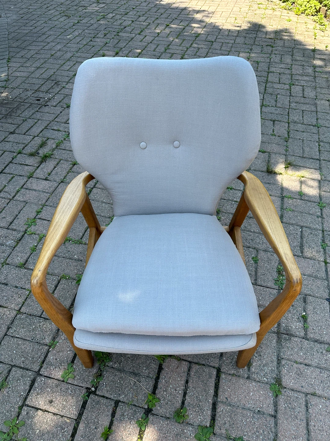 like 🆕- Grey Fabric Armchair with Wooden Frame