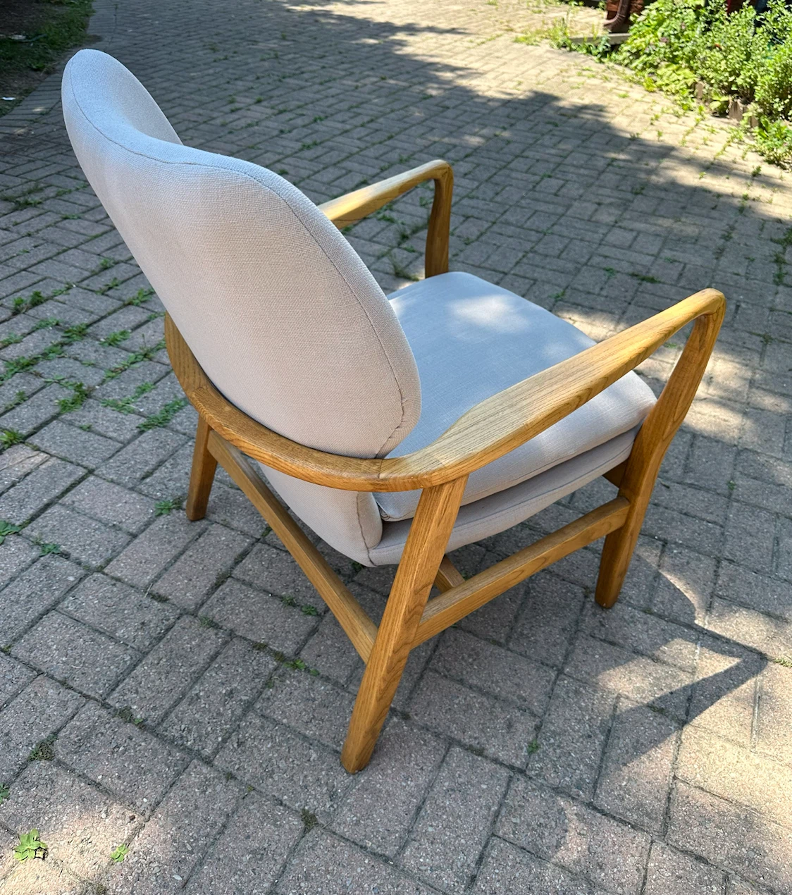 like 🆕- Grey Fabric Armchair with Wooden Frame - photo 4