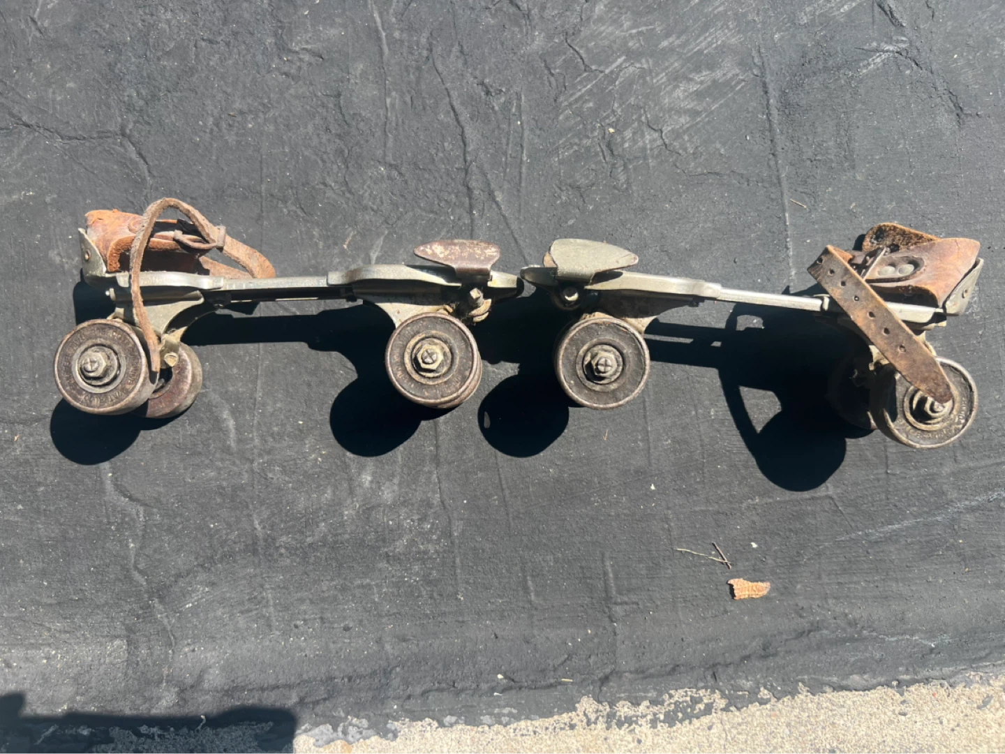 Vintage "Sunlite" Roller Skates with Leather Straps - photo 2