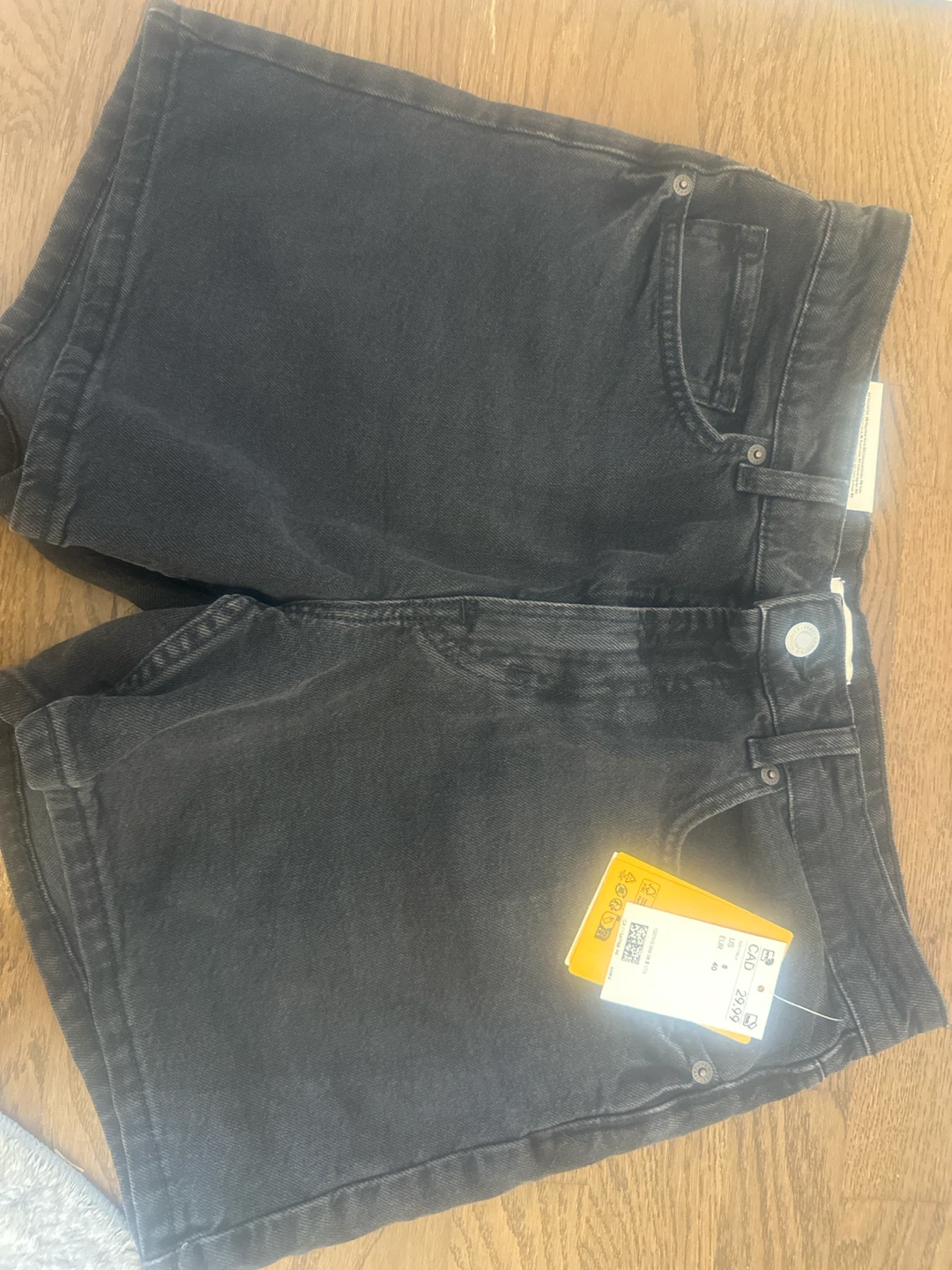 H&M Black Denim Shorts - Size 8