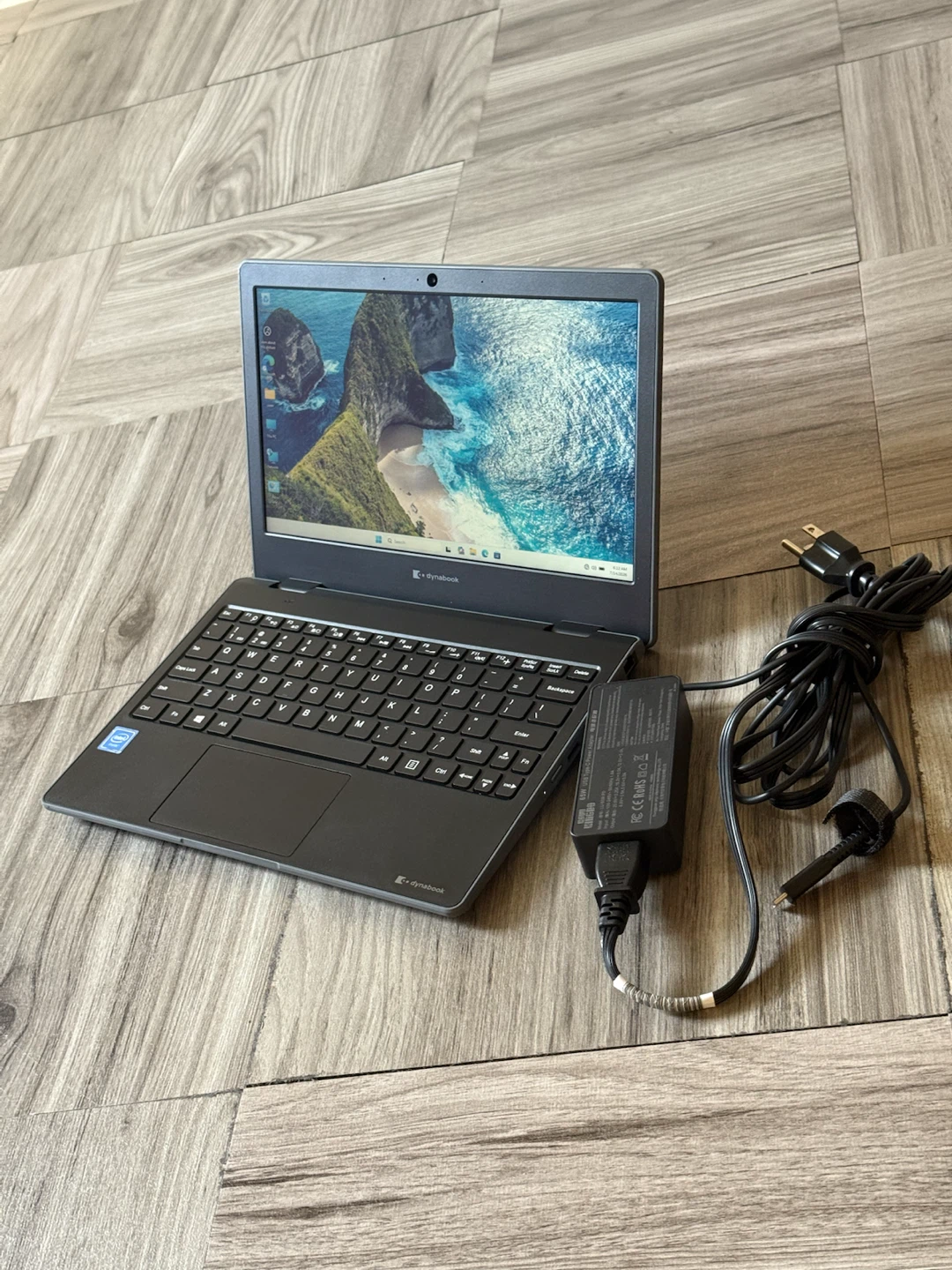 Dynabook E10-S Laptop with Charger