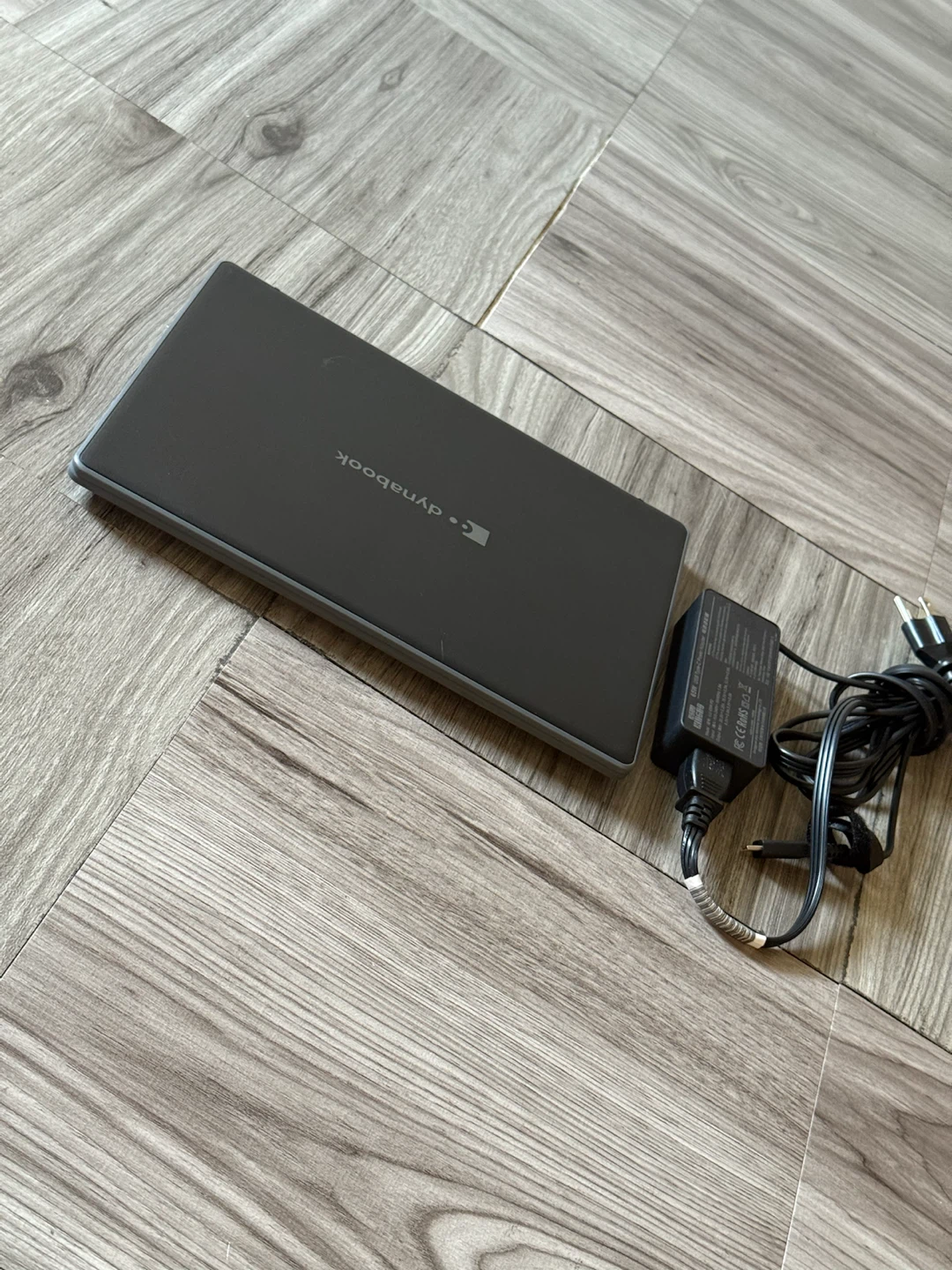 Dynabook E10-S Laptop with Charger - photo 4