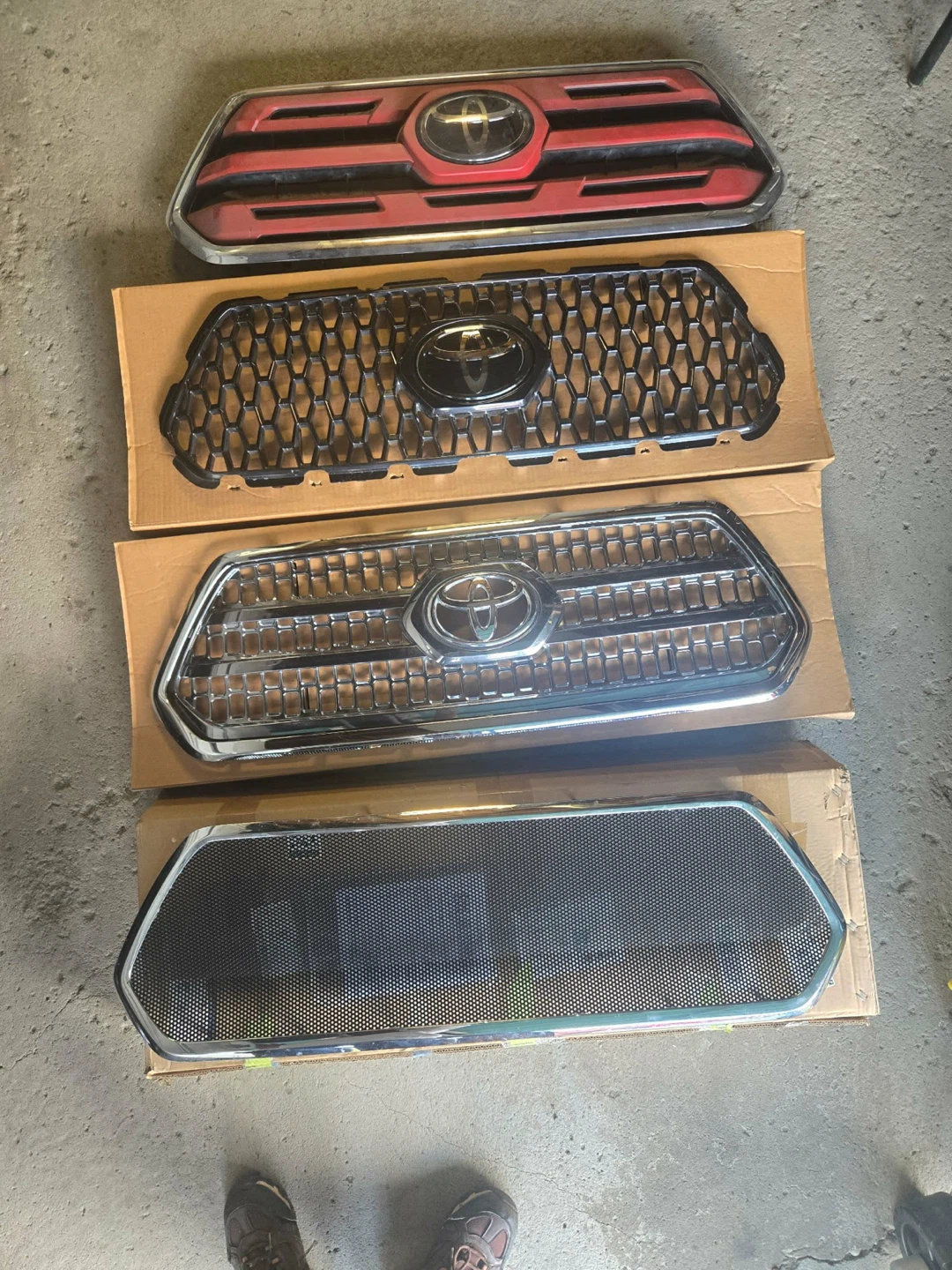 Toyota Tacoma front grill 2016-2019