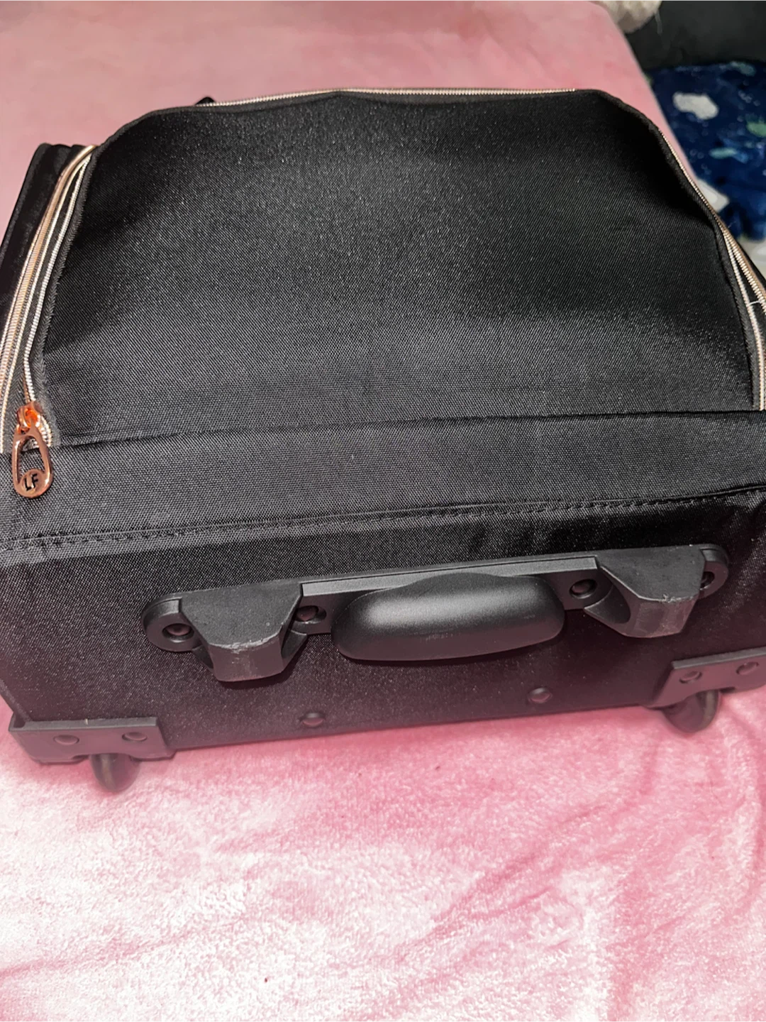 London Fog Under Seat Bag - photo 3