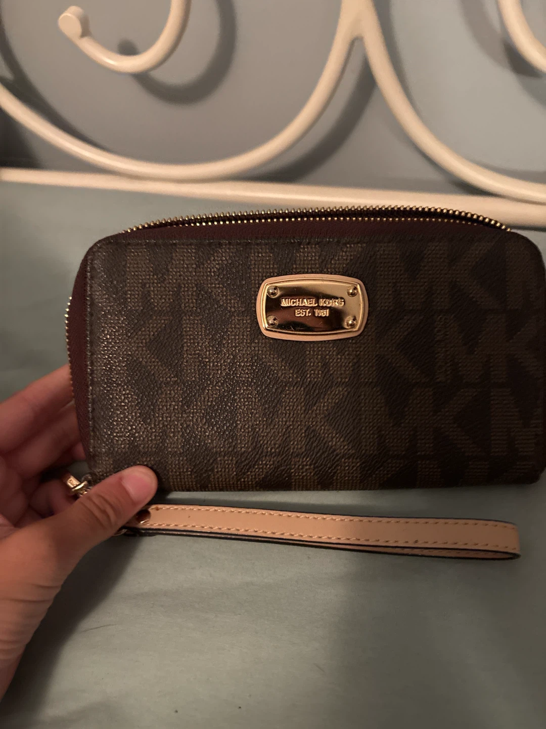 Michael kors wallet