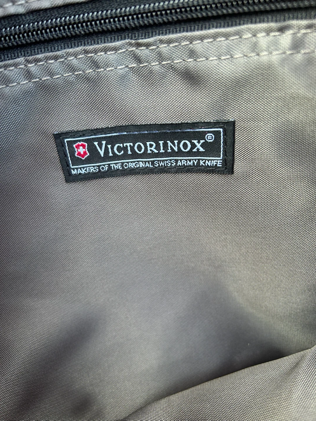 LIKE NEW LARGE SWISS ARMY TOTE BAG (SEE LISTING) - photo 5