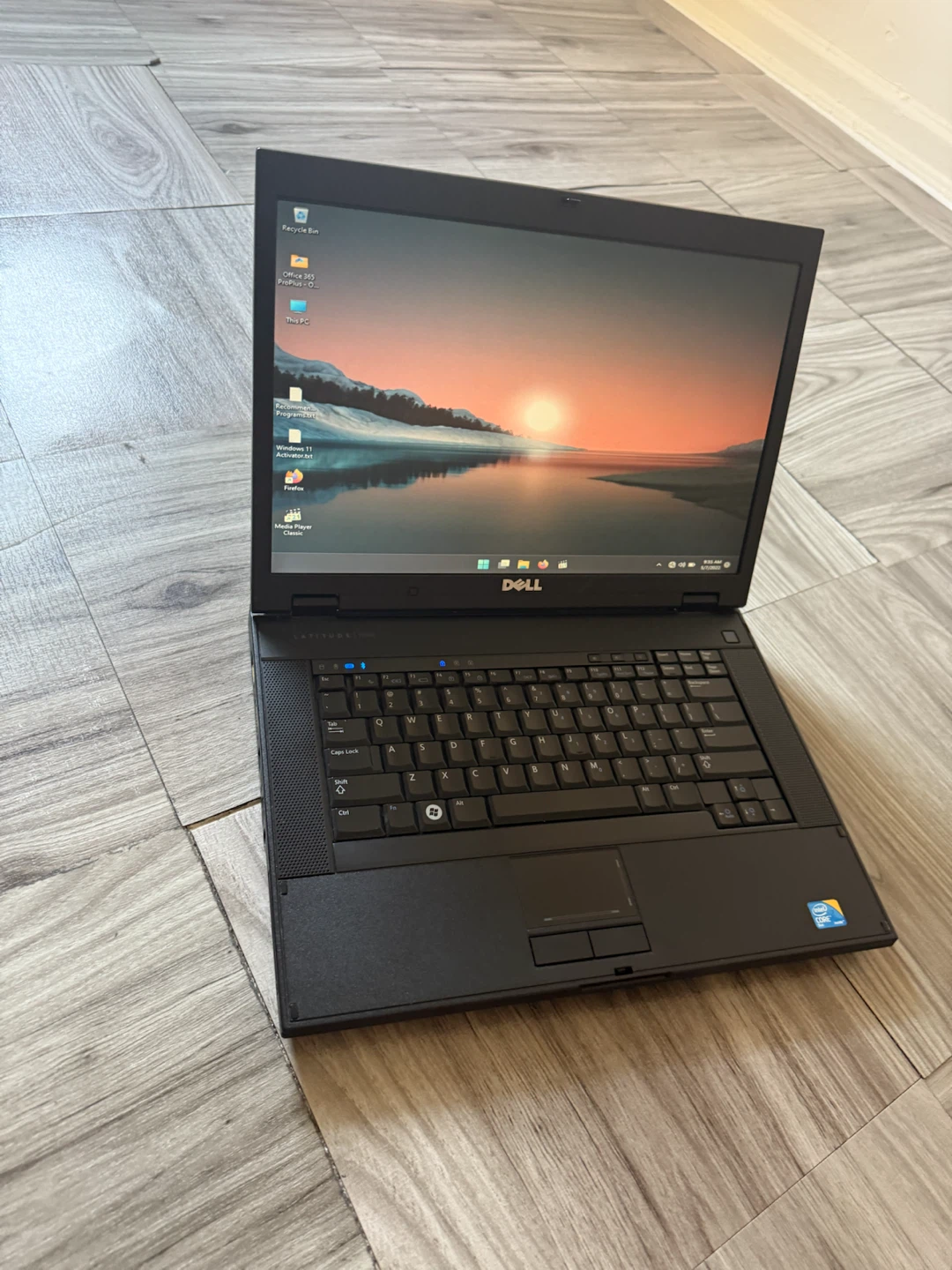 Dell Latitude E5500 Intel core 2 duo  Laptop