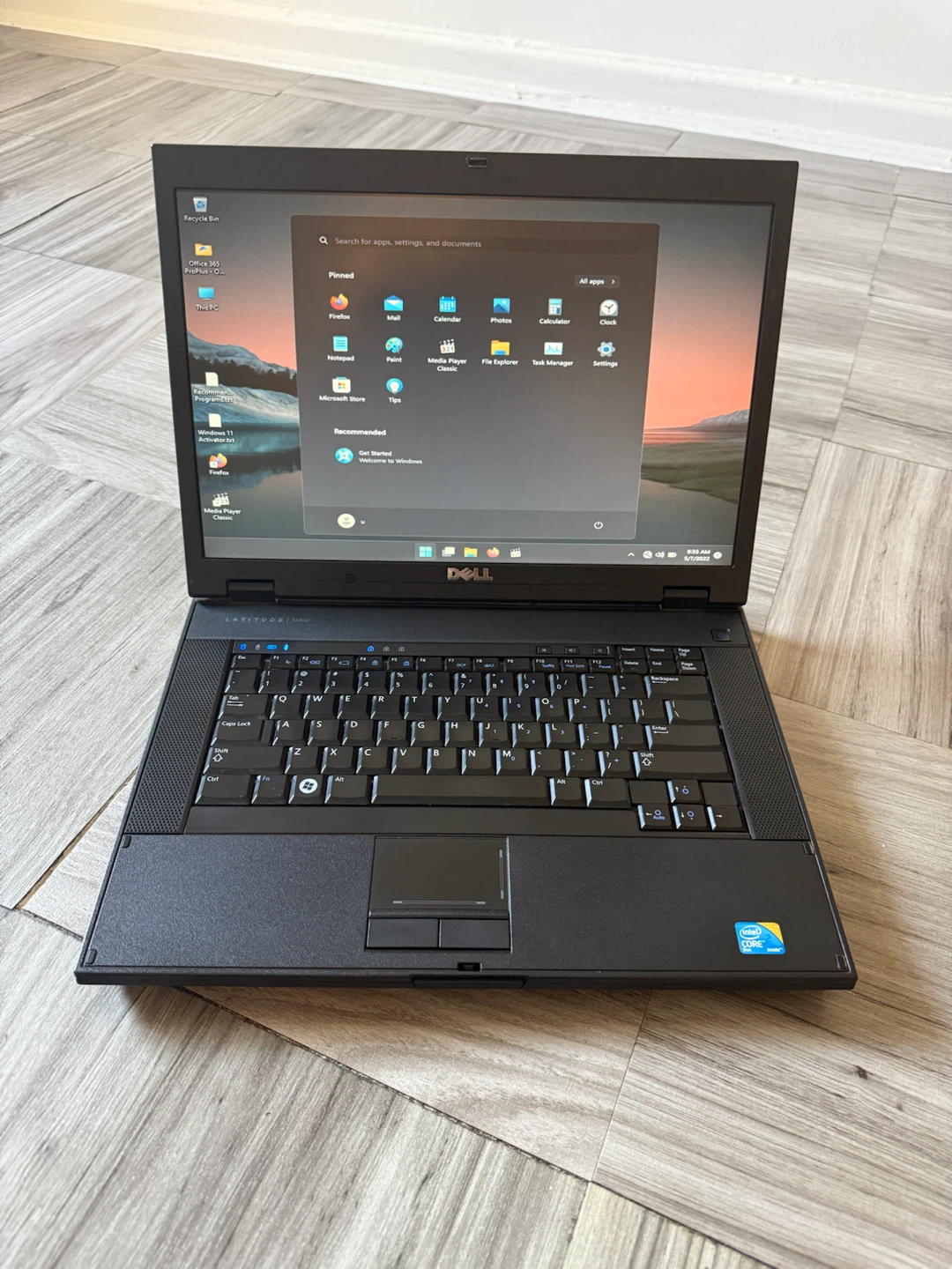 Dell Latitude E5500 Intel core 2 duo  Laptop - photo 3