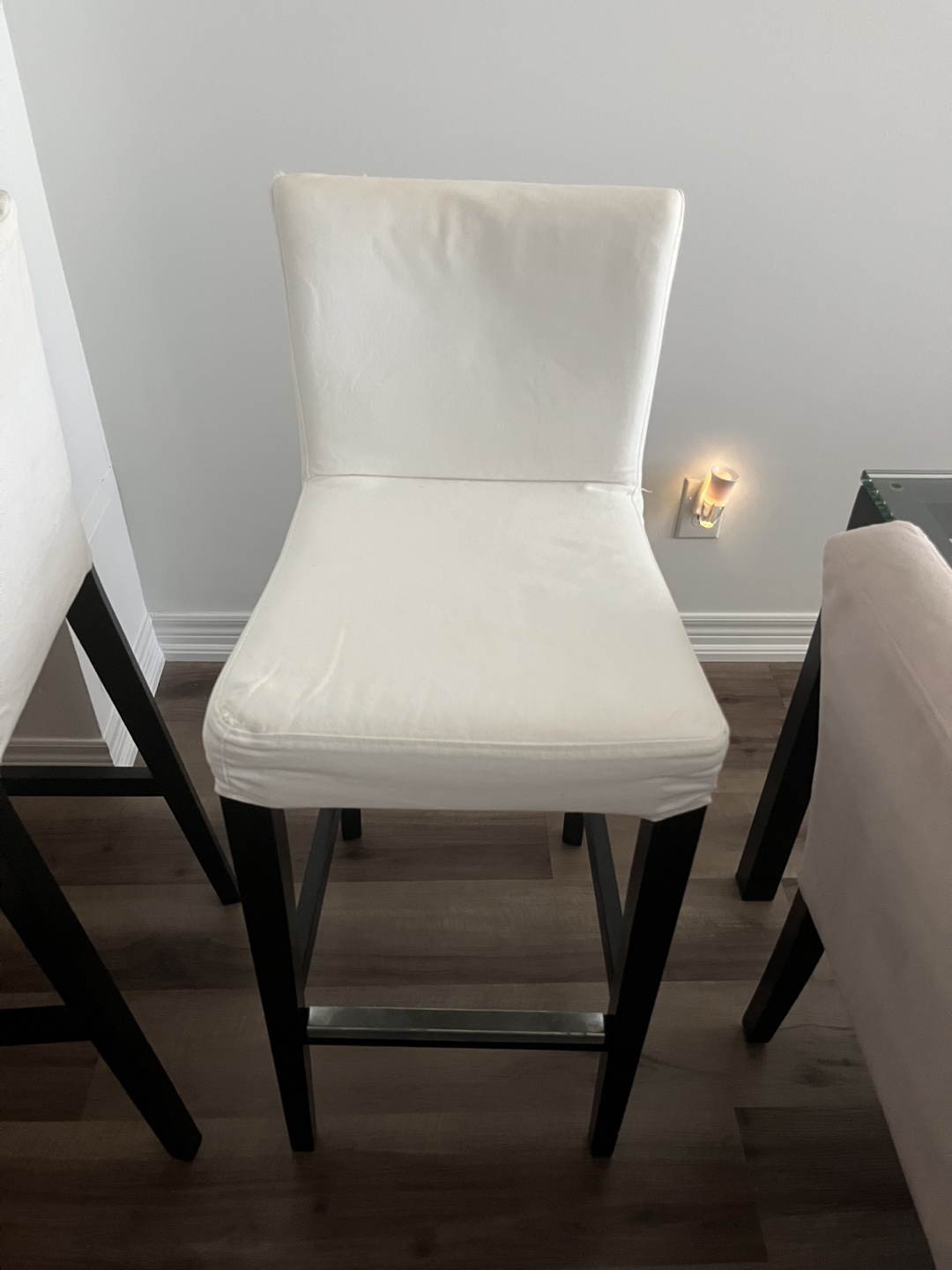 Set of 4 White Upholstered Bar Stools - photo 3