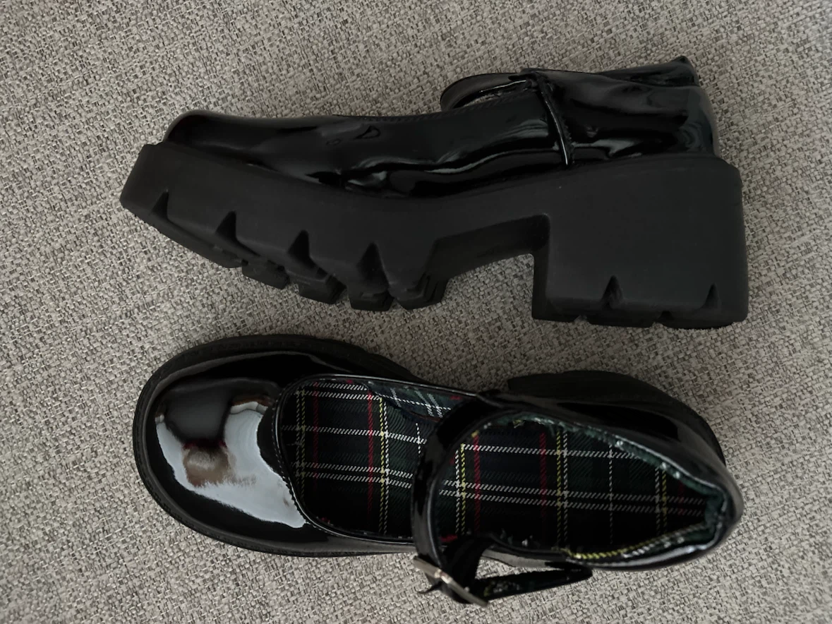 Black Patent Mary Jane Platform Shoes - photo 3