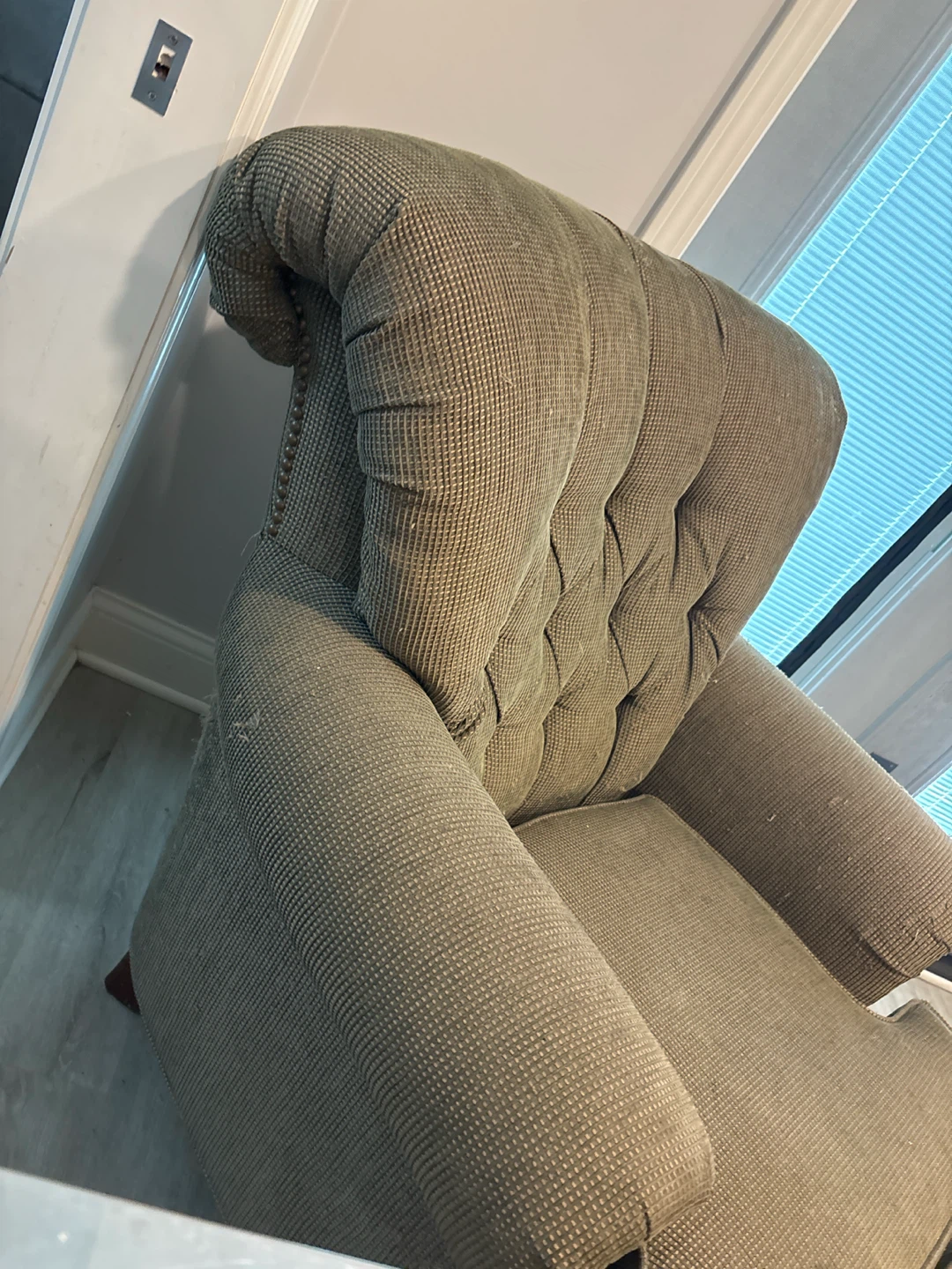 Big comfy green Flexsteel chair with ottoman - photo 3