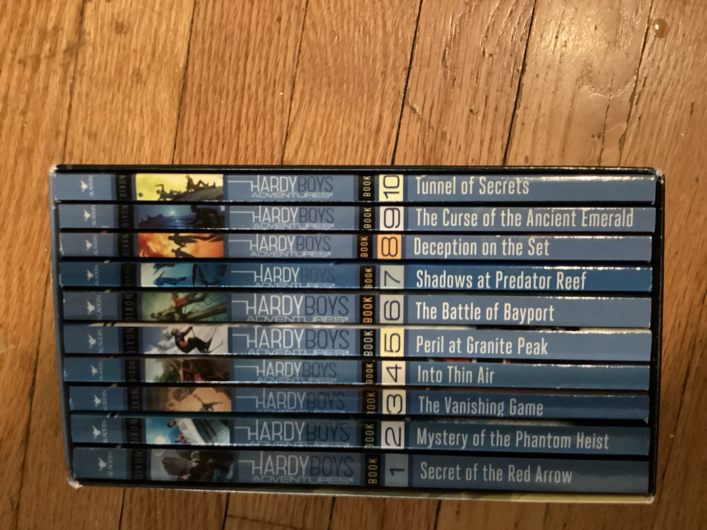 The Hardy Boys Adventures Ultimate Thrills Collection Box Set - photo 2
