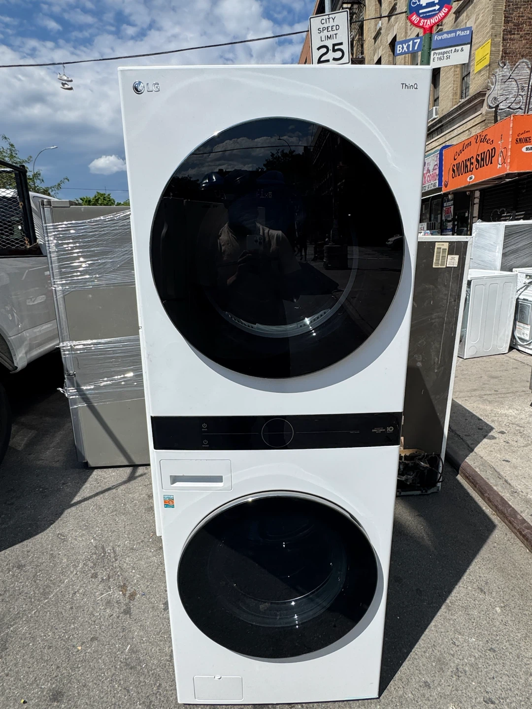 LG ThinQ Washer and Dryer gas Combo 27 inch and 72 high