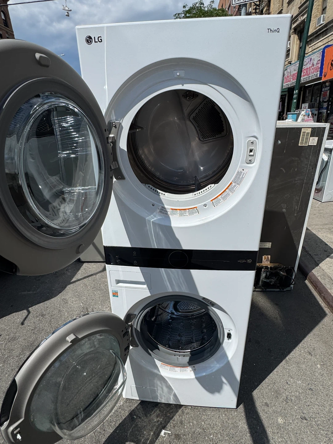 LG ThinQ Washer and Dryer gas Combo 27 inch and 72 high - photo 2
