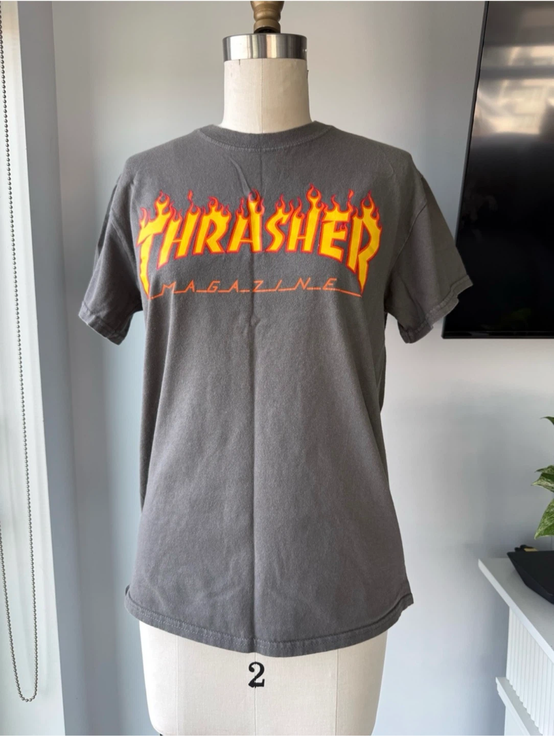 Thrasher Magazine Flame Logo T-Shirt size small