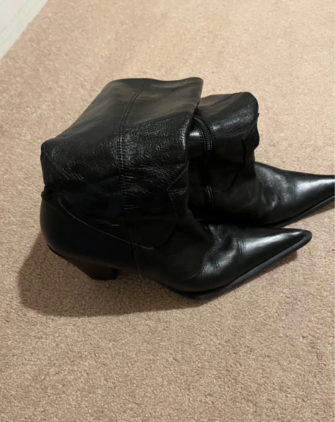 Black Leather Pointed Toe Boots - photo 4