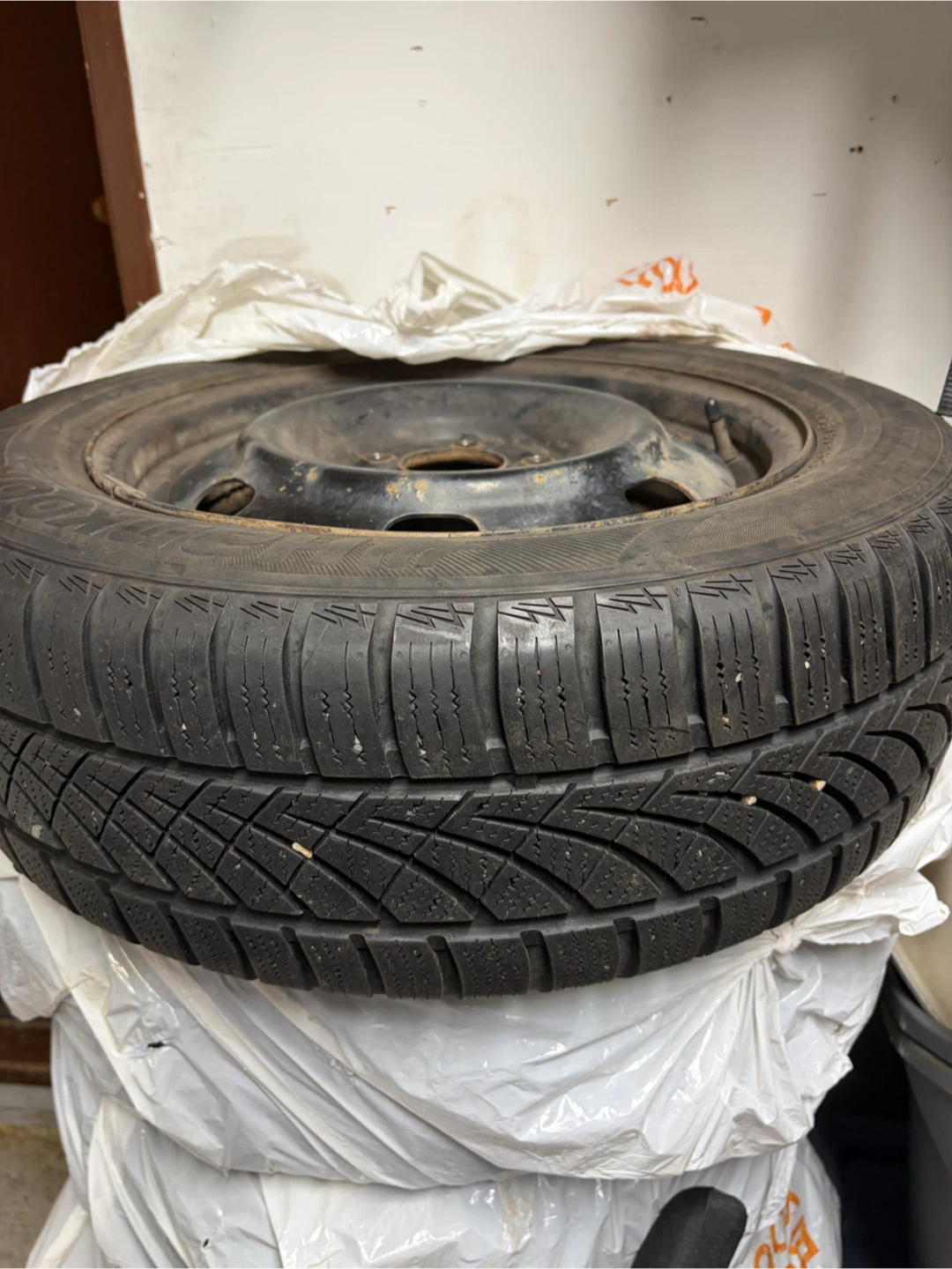 6 Tires on Steel Rims (205/60R16 & 205/55R16)