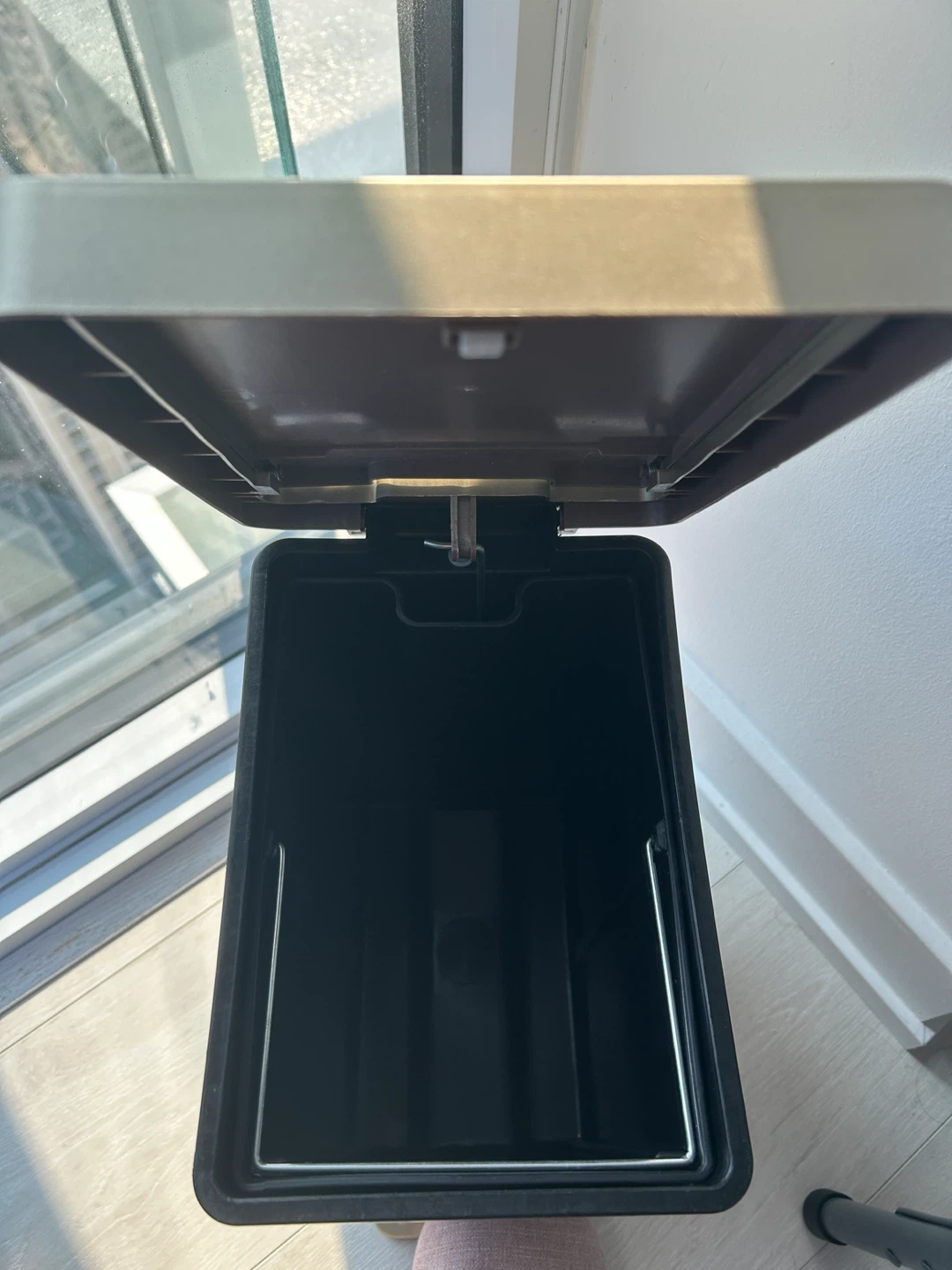 Rectangular Step Trash Can - photo 2