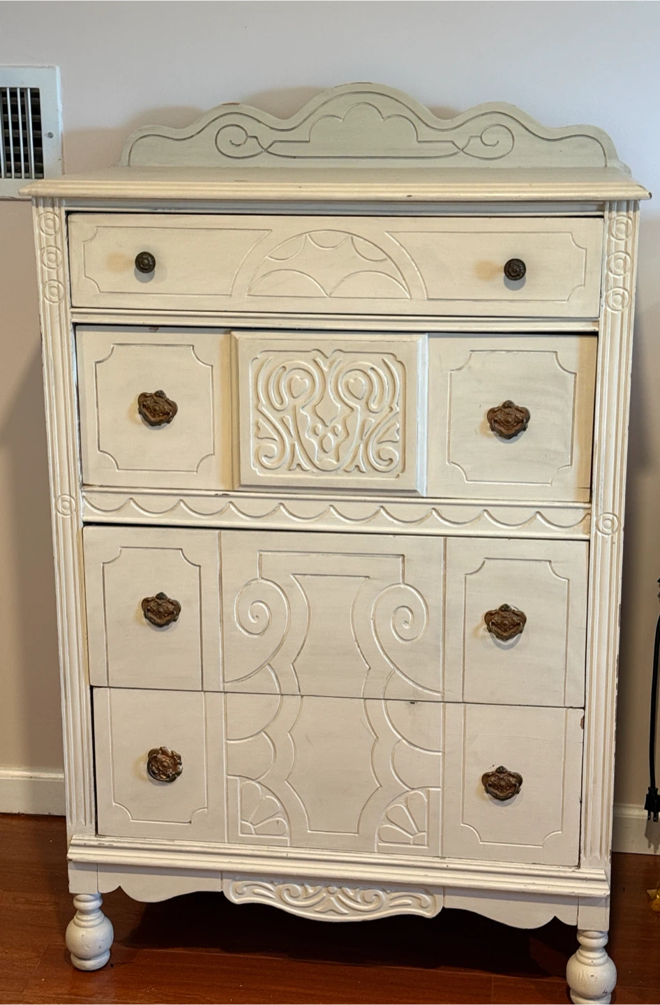 Vintage 4-Drawer Dresser - Off-White