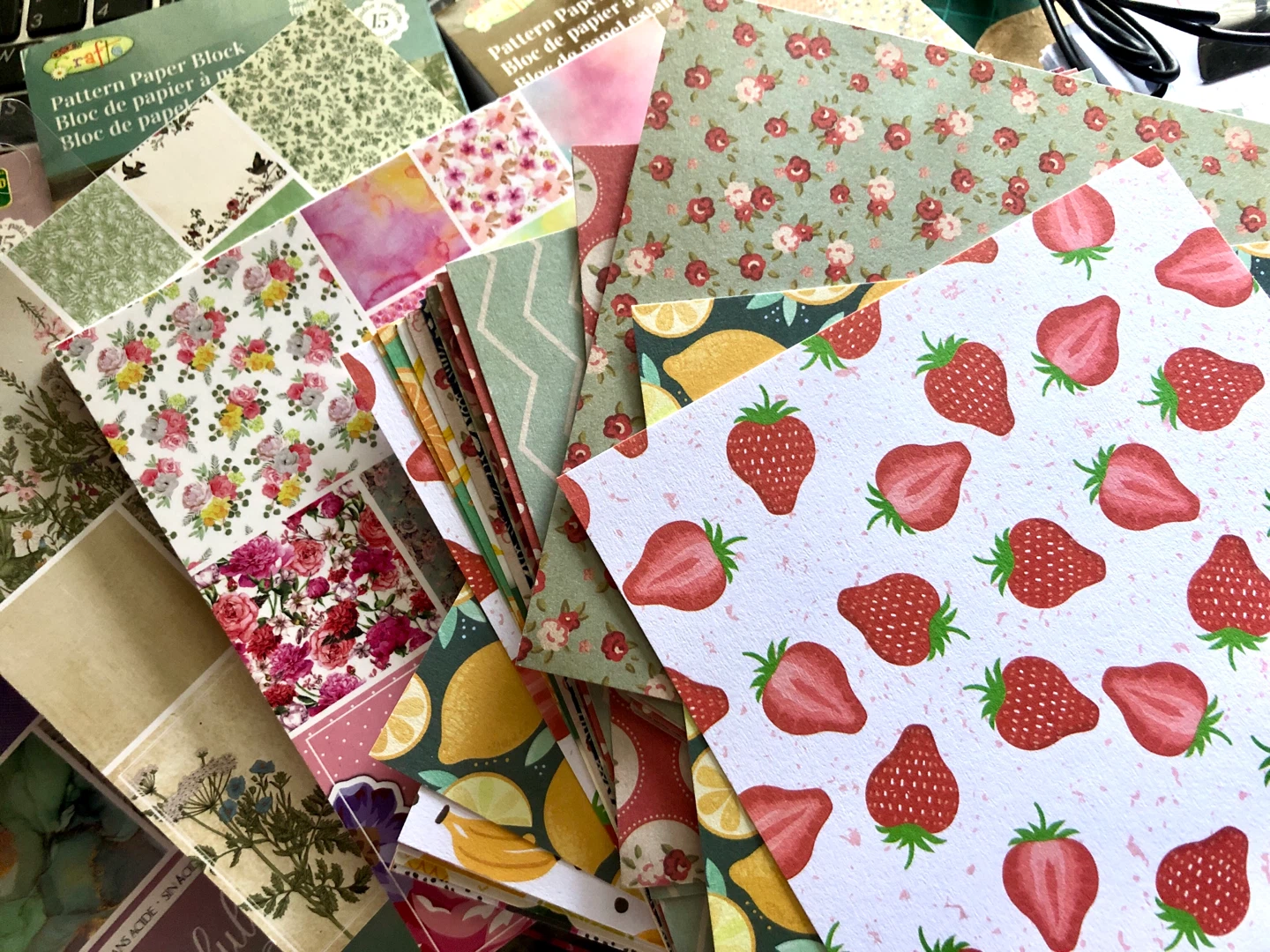 Assorted pattern paper block - photo 2