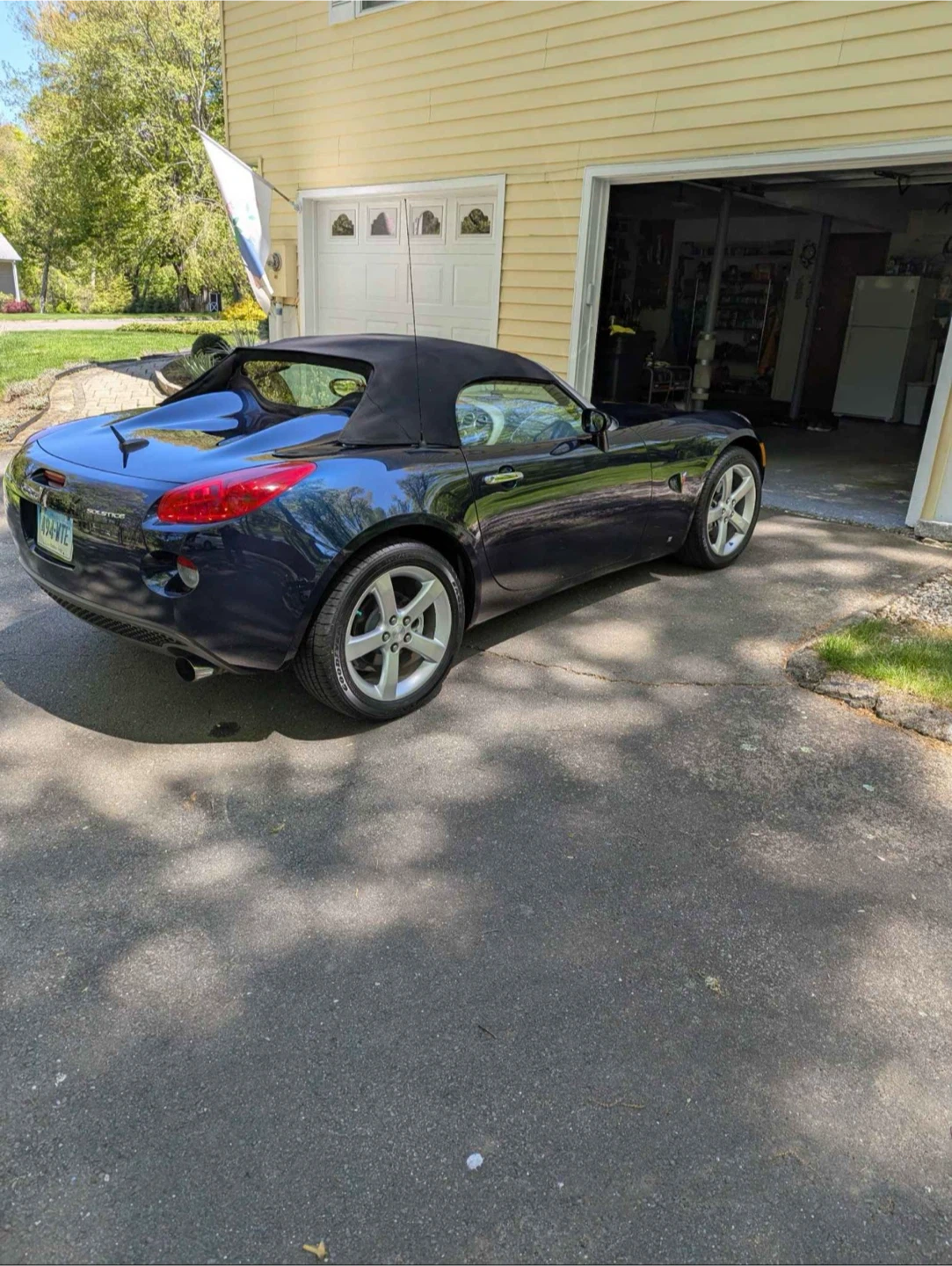 Pontiac Solstice Convertible - photo 3