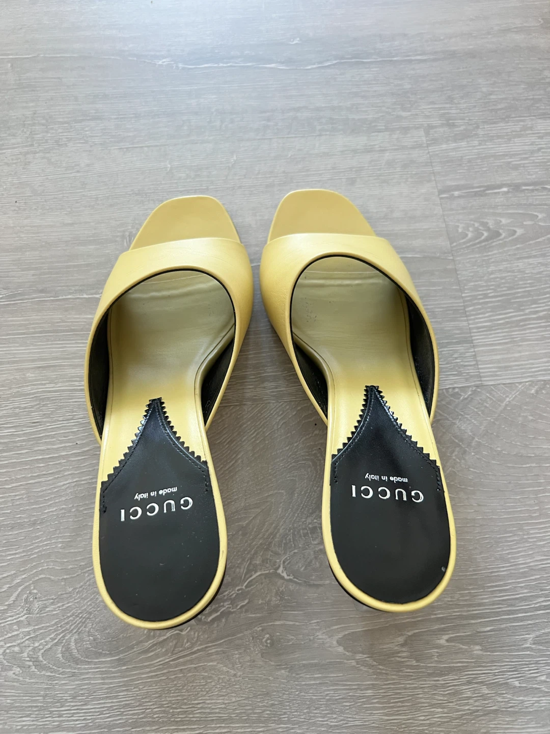 Gucci Yellow Leather Mules with Silver Horsebit Heel Size 39 - photo 2