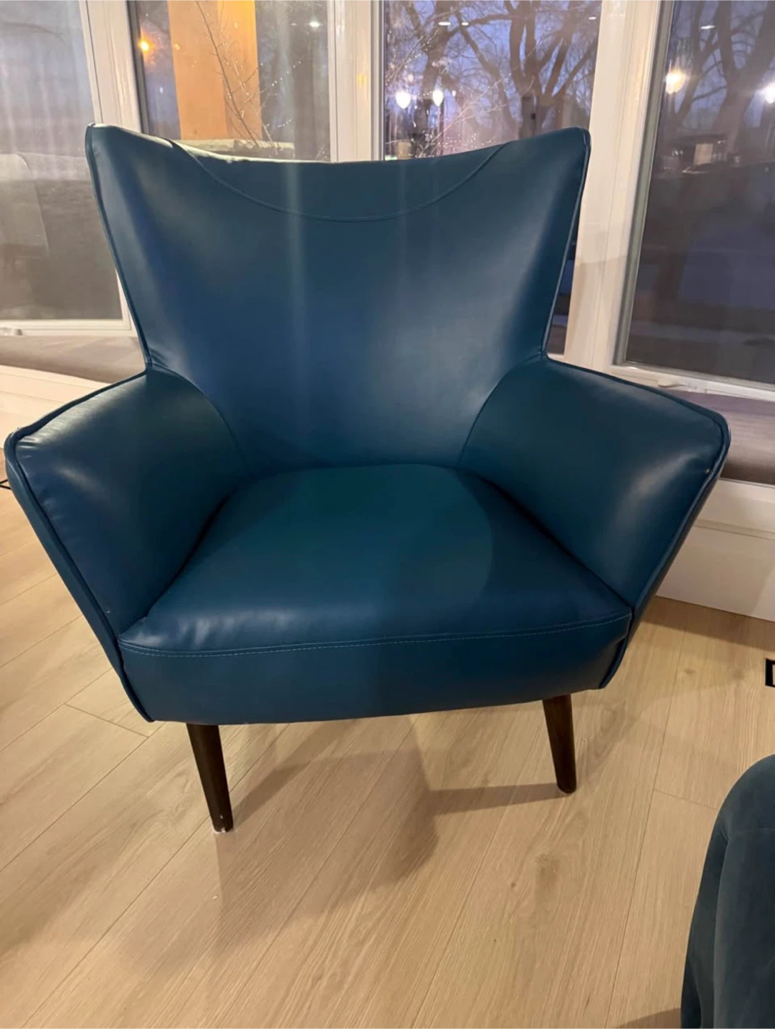 Blue/ teal wing chair with velvet tufted ottoman - photo 2