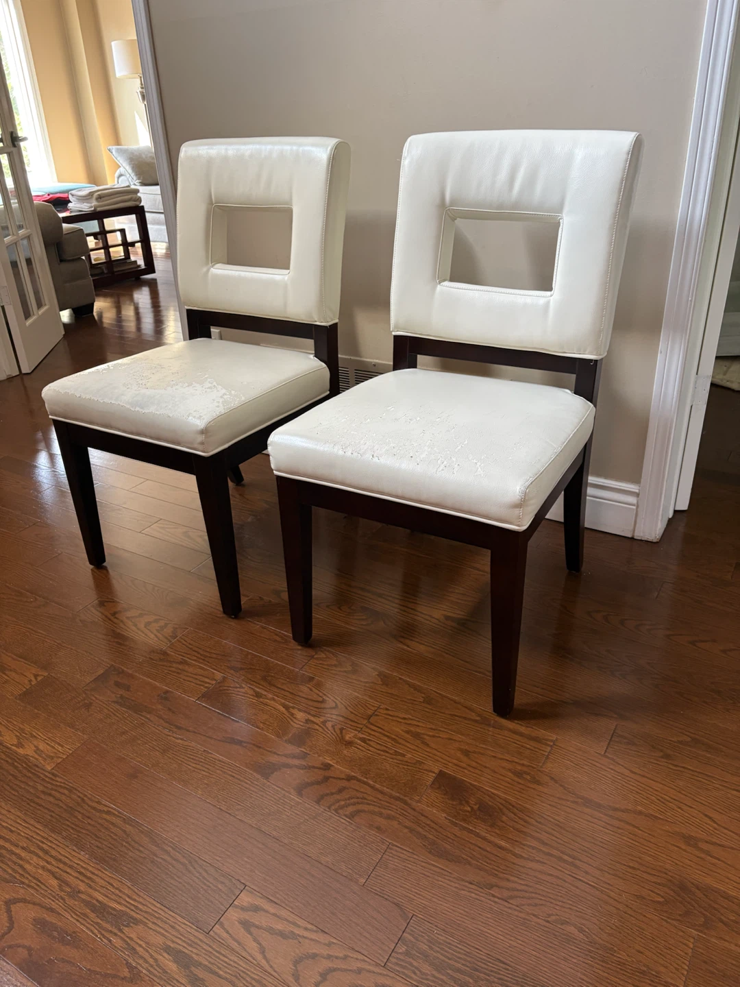 Set of 2 White Dining Chairs - photo 2