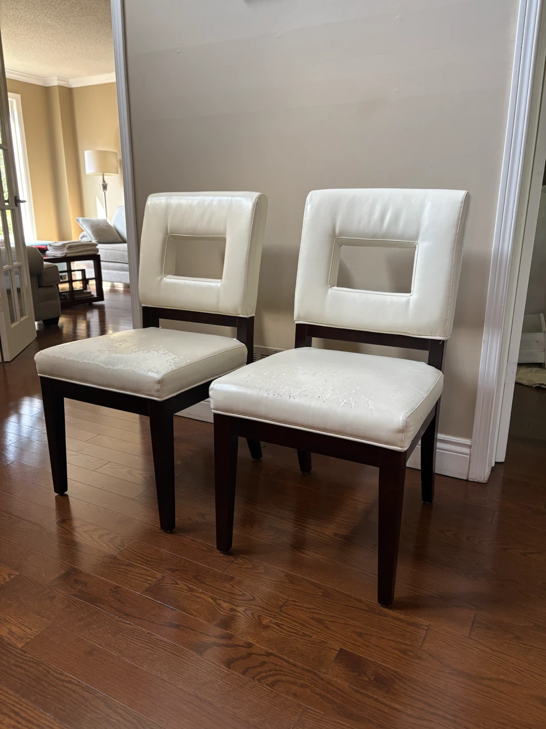 Set of 2 White Dining Chairs - photo 3