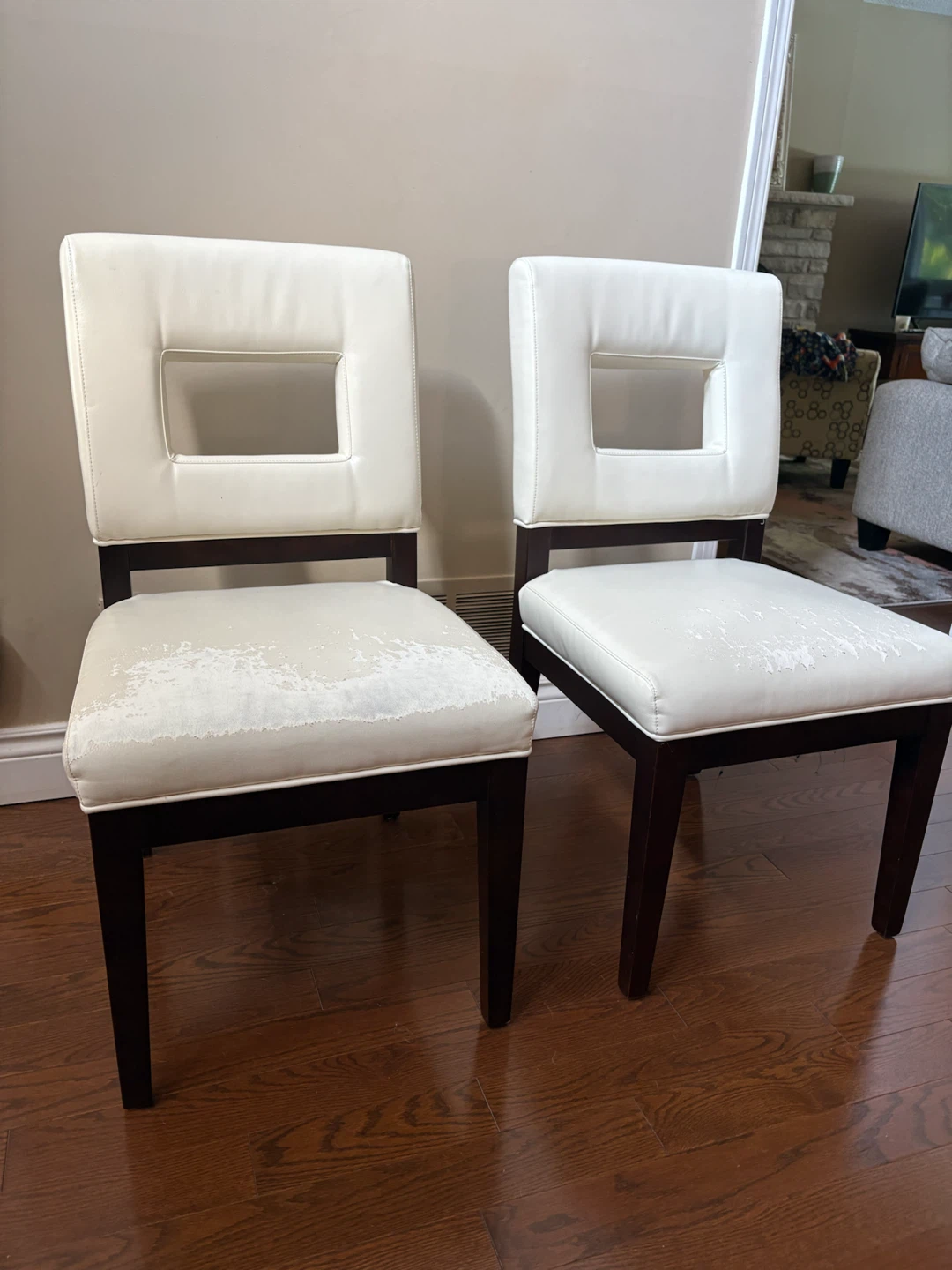 Set of 2 White Dining Chairs - photo 4