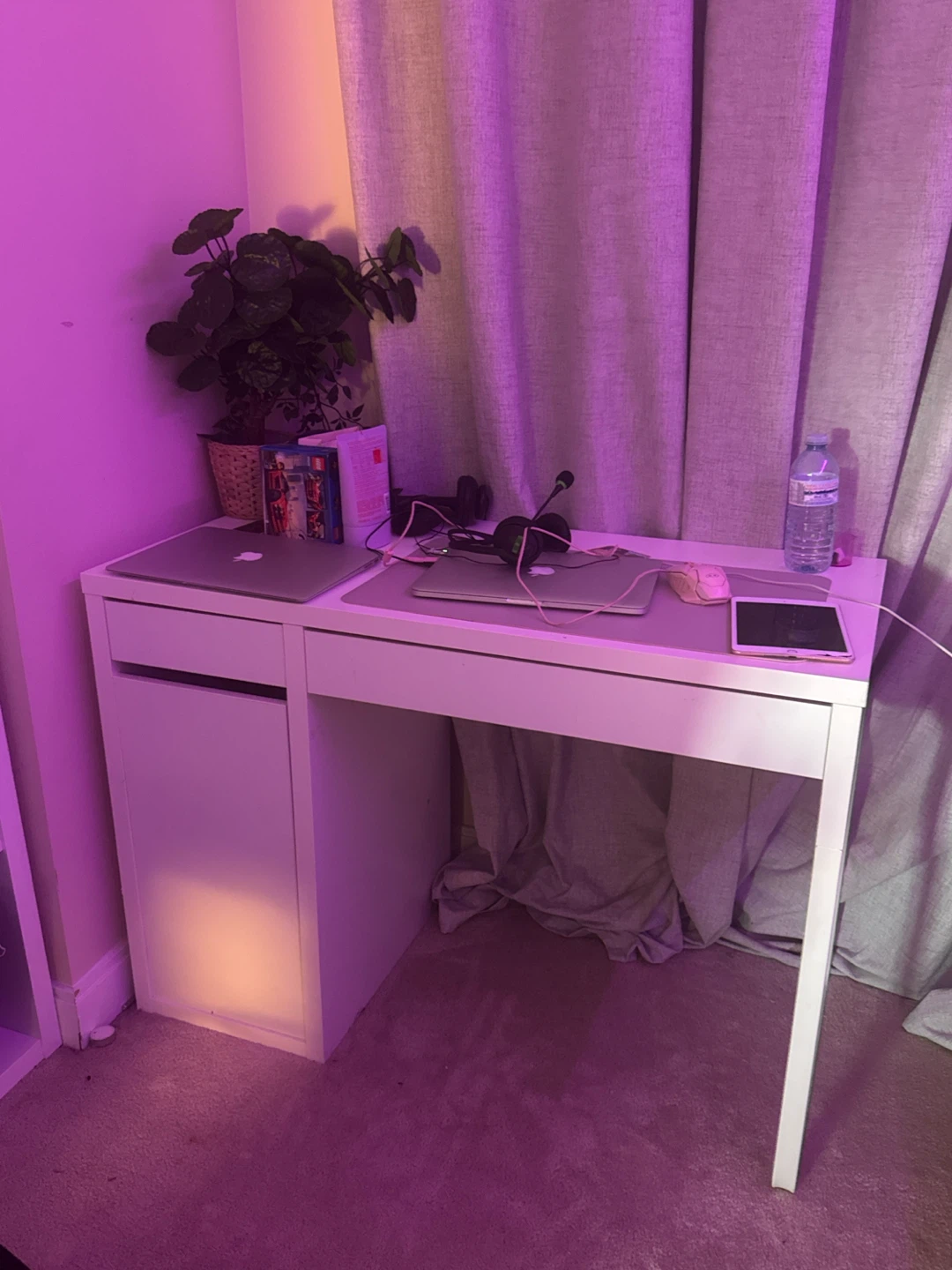 White Desk with Drawer Unit