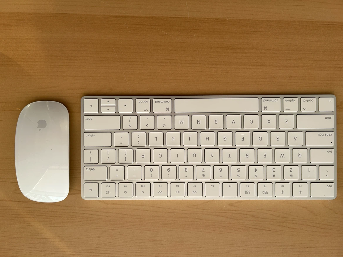 Apple Magic Keyboard and Mouse Set