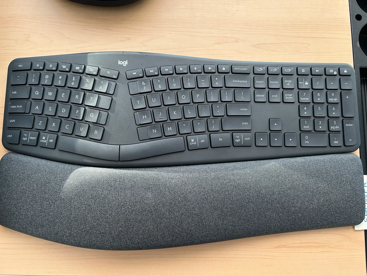 Logitech ERGO K860 Ergonomic Keyboard & M720 Mouse